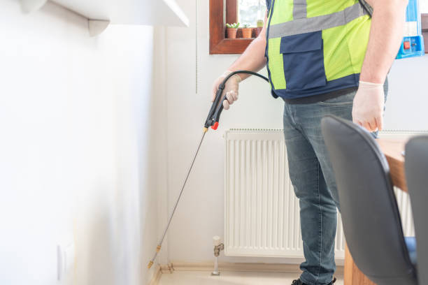 Best Wildlife Control Services  in Elwood, NY